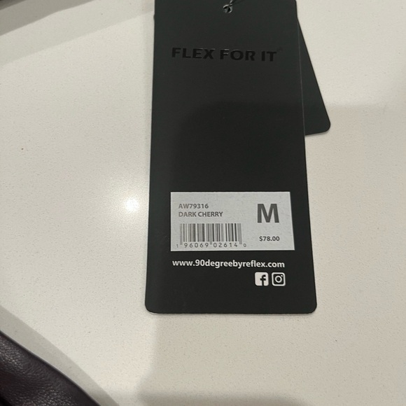 NWT LEATHERETTE LEGGING - 90 DEGREE BY REFLEX Burgundy Dark Cherry M - Picture 5 of 6